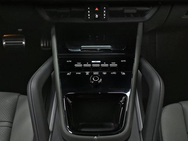 Foto do veículo PORSCHE CAYENNE  S COUPE 4.0 V8 474CV 2024 4.099 KM 1.070.000,00