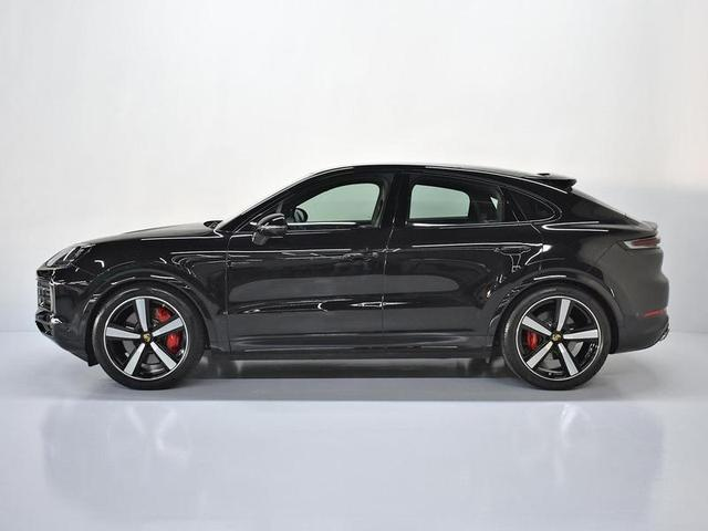 Foto do veículo PORSCHE CAYENNE  S COUPE 4.0 V8 474CV 2024 4.099 KM 1.070.000,00