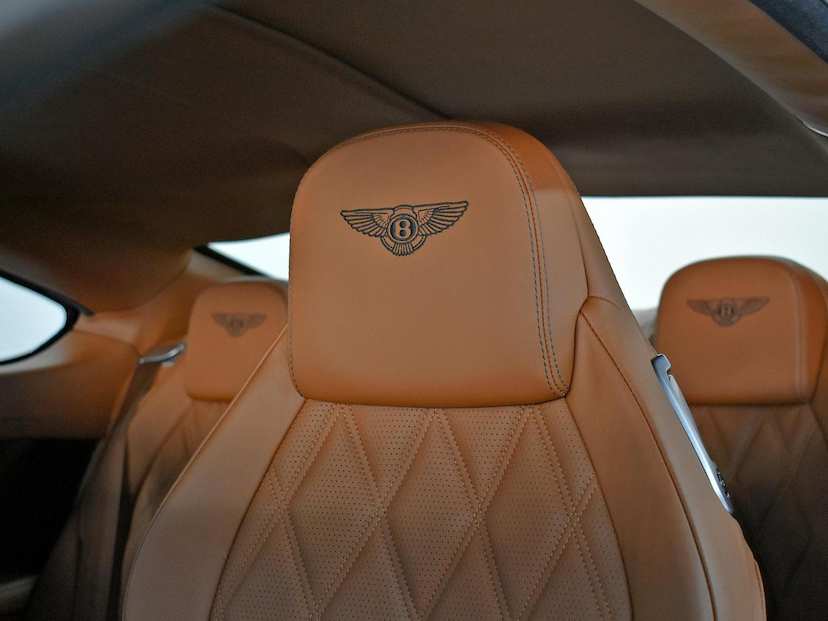 Foto do veículo BENTLEY CONTINENTAL  GT 6.0 W-12 BI-TB 2P 2013 5.121 KM 1.180.000,00