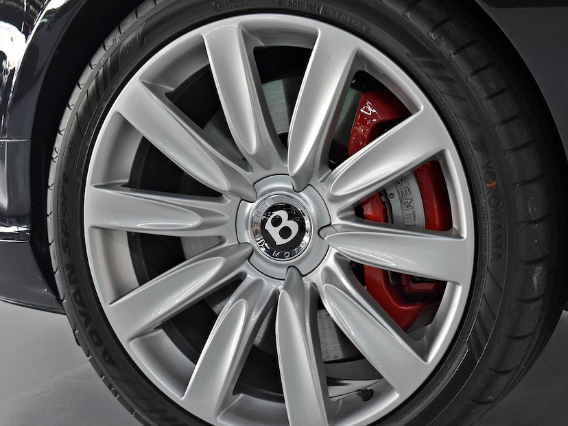 Foto do veículo BENTLEY CONTINENTAL  GT 6.0 W-12 BI-TB 2P 2013 5.121 KM 1.180.000,00