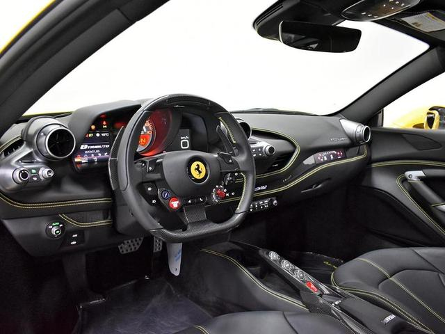 Foto do veículo FERRARI F8  TRIBUTO 2022 12.617 KM 4.100.000,00