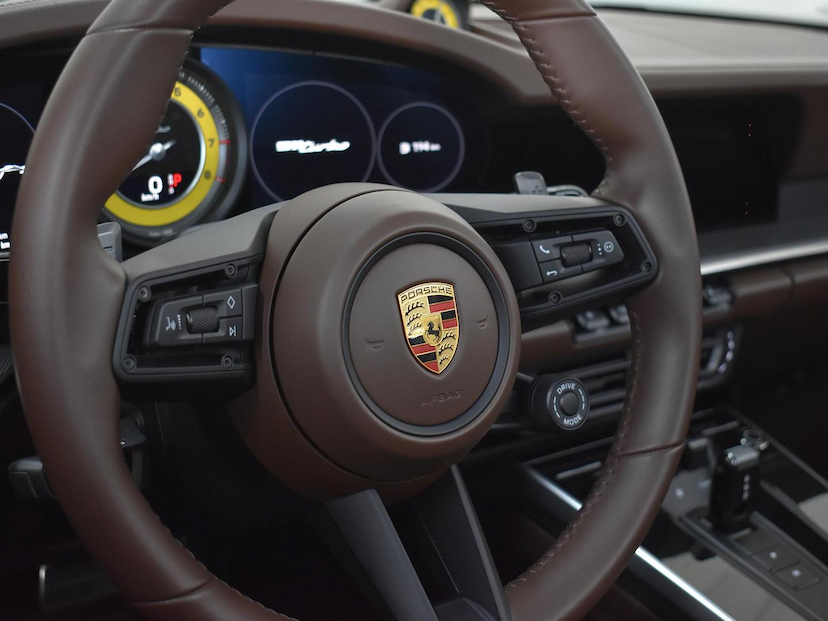 Foto do veículo PORSCHE 911  TURBO CABRIOLET 2021 17.188 KM 1.290.000,00