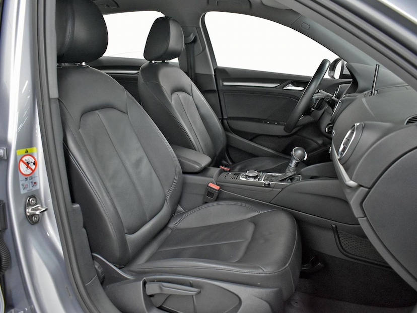 Foto do veículo AUDI A3  SEDAN PRESTIGE PLUS 1.4 TFSI FLEX TIPTRONIC 2019 60.495 KM 119.000,00