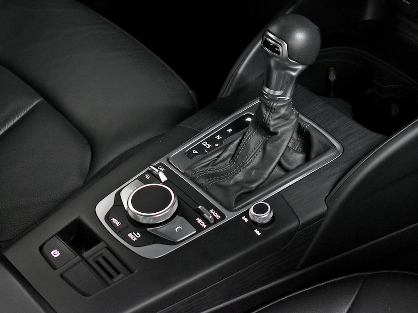 Foto do veículo AUDI A3  SEDAN PRESTIGE PLUS 1.4 TFSI FLEX TIPTRONIC 2019 60.495 KM 119.000,00