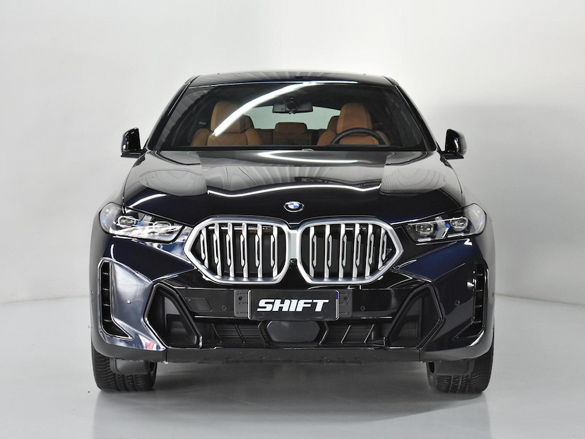 Foto do veículo BMW X6  XDRIVE 40I M SPORT 3.0 BI-TB (HIB.) 2024 7.607 KM 750.000,00