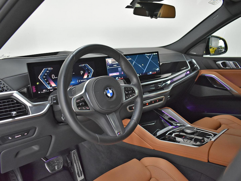 Foto do veículo BMW X6  XDRIVE 40I M SPORT 3.0 BI-TB (HIB.) 2024 7.607 KM 750.000,00