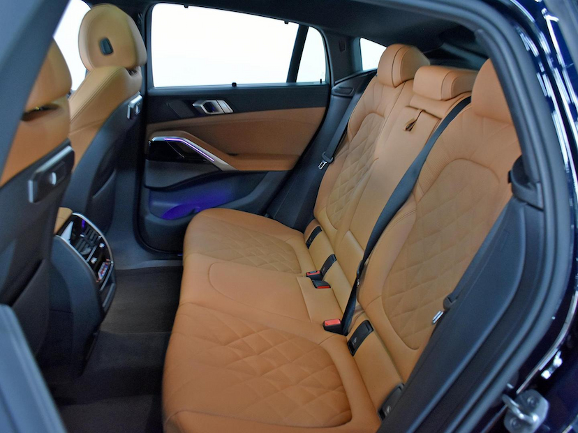Foto do veículo BMW X6  XDRIVE 40I M SPORT 3.0 BI-TB (HIB.) 2024 7.607 KM 750.000,00