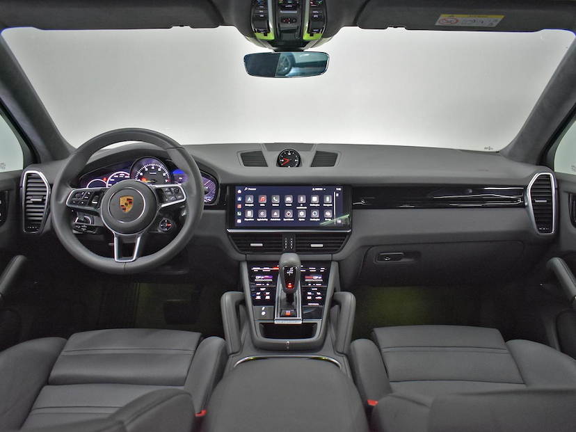 Foto do veículo PORSCHE CAYENNE  COUPE PLATINUM ED 3.0 (HIBRIDO) 2023 19.875 KM 695.000,00