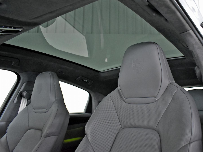 Foto do veículo PORSCHE CAYENNE  COUPE PLATINUM ED 3.0 (HIBRIDO) 2023 19.875 KM 695.000,00