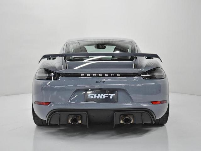 Foto do veículo PORSCHE 718  CAYMAN GT4 4.0 420CV 2023 1.195 KM 1.070.000,00