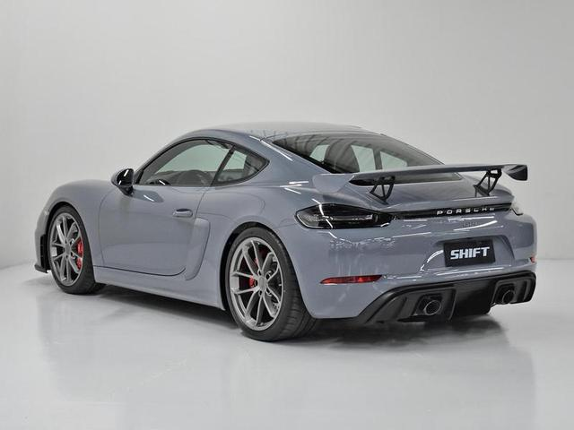 Foto do veículo PORSCHE 718  CAYMAN GT4 4.0 420CV 2023 1.195 KM 1.070.000,00