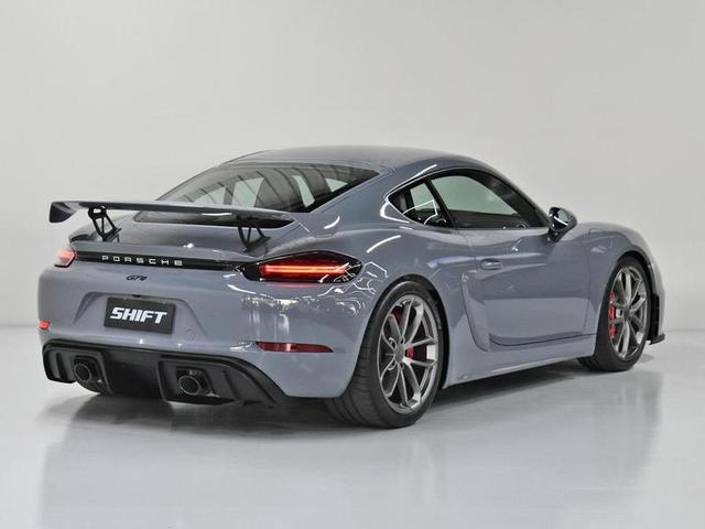 Foto do veículo PORSCHE 718  CAYMAN GT4 4.0 420CV 2023 1.195 KM 1.070.000,00