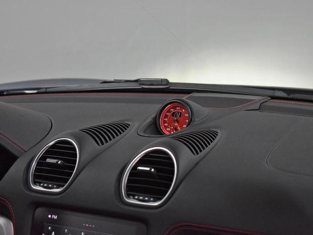 Foto do veículo PORSCHE 718  CAYMAN GT4 4.0 420CV 2023 1.195 KM 1.070.000,00