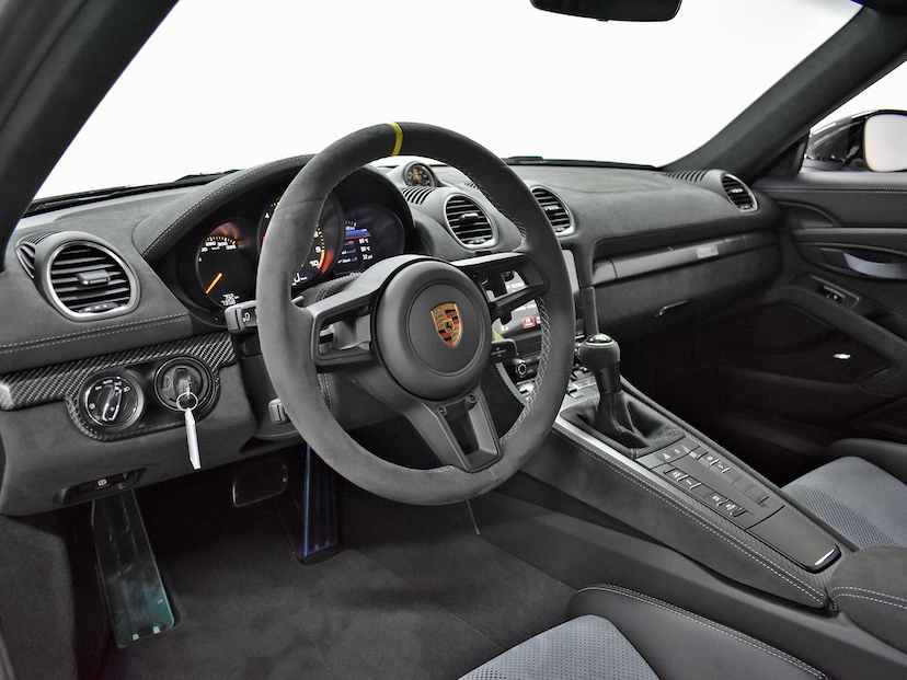 Foto do veículo PORSCHE 718  SPYDER RS 4.0 500CV 2024 980 KM 2.450.000,00