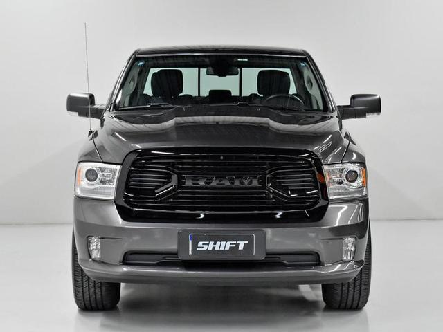 Foto do veículo RAM CLASSIC  LARAMIE NIGHT ED. 5.7 4X4 AUT. 2023 13.693 KM 320.000,00