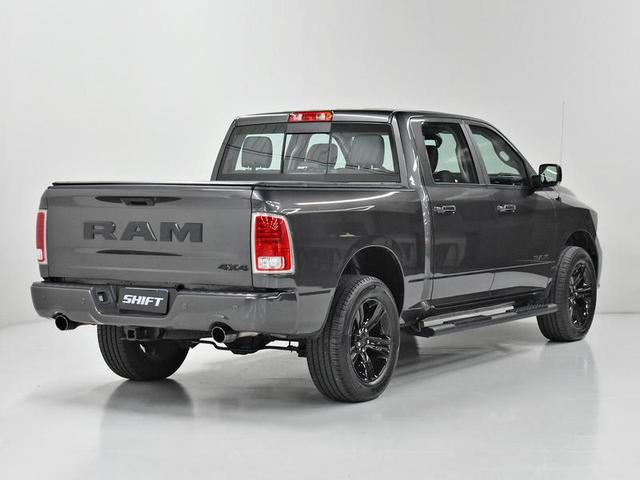 Foto do veículo RAM CLASSIC  LARAMIE NIGHT ED. 5.7 4X4 AUT. 2023 13.693 KM 320.000,00