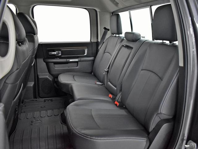 Foto do veículo RAM CLASSIC  LARAMIE NIGHT ED. 5.7 4X4 AUT. 2023 13.693 KM 320.000,00