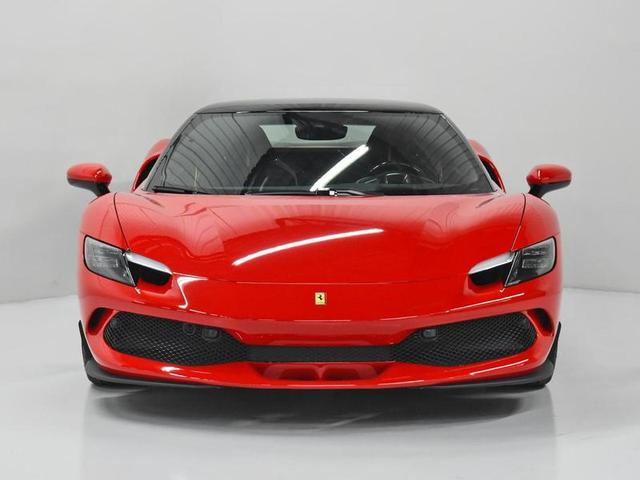 Foto do veículo FERRARI 296  GTB (HIBRIDO) 2024 363 KM 3.650.000,00