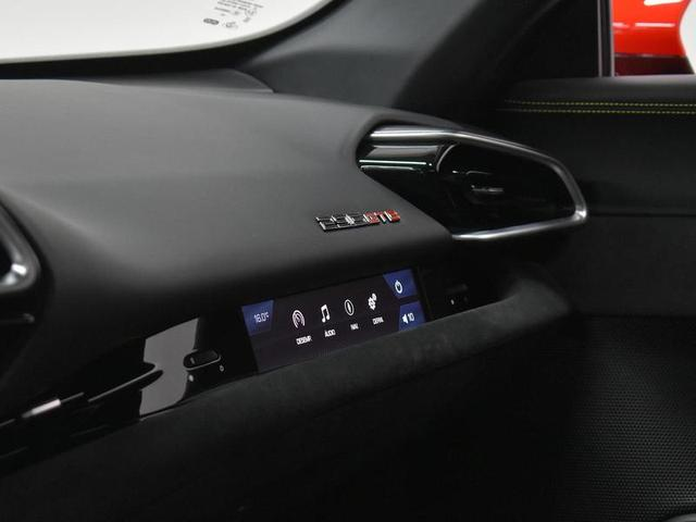 Foto do veículo FERRARI 296  GTB (HIBRIDO) 2024 363 KM 3.650.000,00