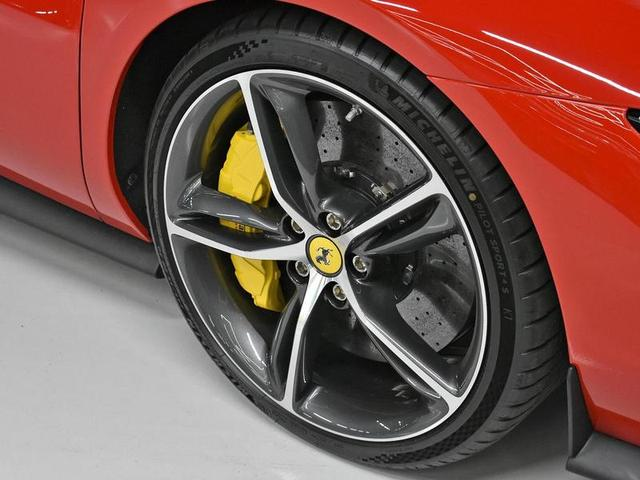 Foto do veículo FERRARI 296  GTB (HIBRIDO) 2024 363 KM 3.650.000,00
