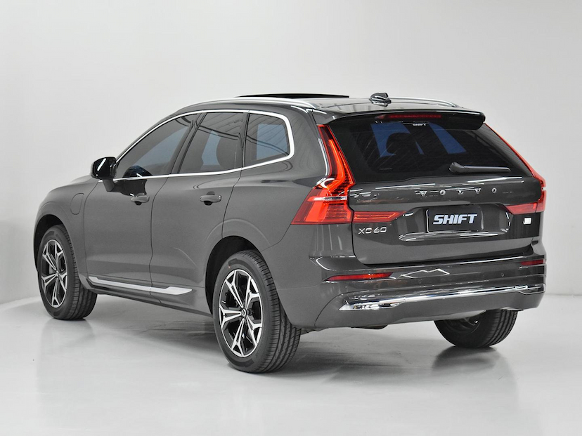 Foto do veículo VOLVO XC60  2.0 T8 RECHARGE INSCRIPTION EXPRESSION AWD GEARTRONIC 2022 38.668 KM 295.000,00