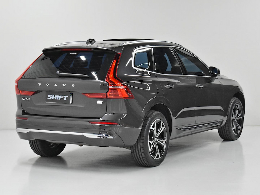 Foto do veículo VOLVO XC60  2.0 T8 RECHARGE INSCRIPTION EXPRESSION AWD GEARTRONIC 2022 38.668 KM 295.000,00