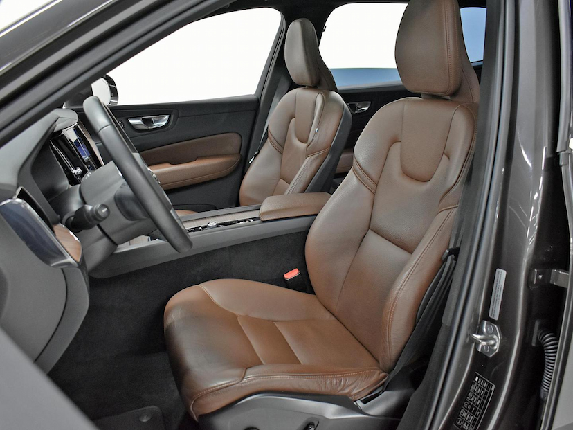 Foto do veículo VOLVO XC60  2.0 T8 RECHARGE INSCRIPTION EXPRESSION AWD GEARTRONIC 2022 38.668 KM 295.000,00