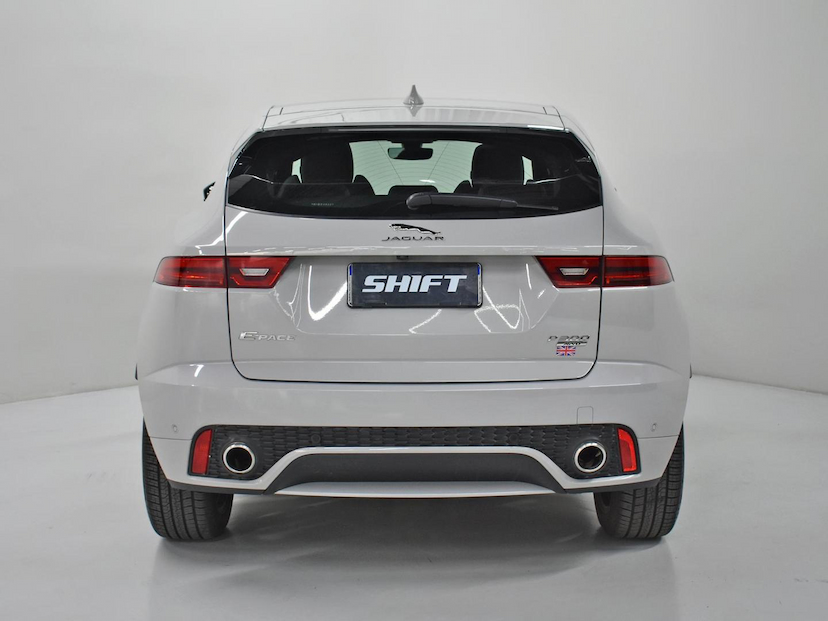 Foto do veículo JAGUAR E-PACE  R-DYNAMIC SE 2.0 AWD 300CV AUT. 2019 37.115 KM 229.000,00