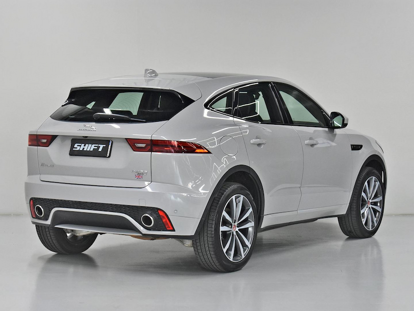 Foto do veículo JAGUAR E-PACE  R-DYNAMIC SE 2.0 AWD 300CV AUT. 2019 37.115 KM 229.000,00