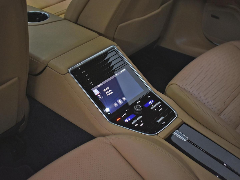 Foto do veículo PORSCHE PANAMERA  4 E-HYBRID 2018 21.295 KM 485.000,00