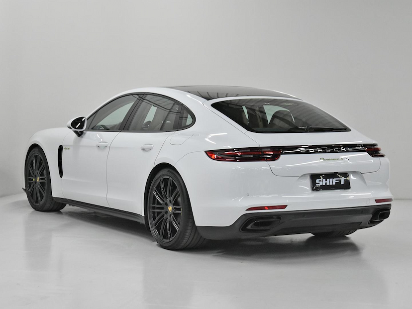 Foto do veículo PORSCHE PANAMERA  4 E-HYBRID 2018 21.295 KM 485.000,00