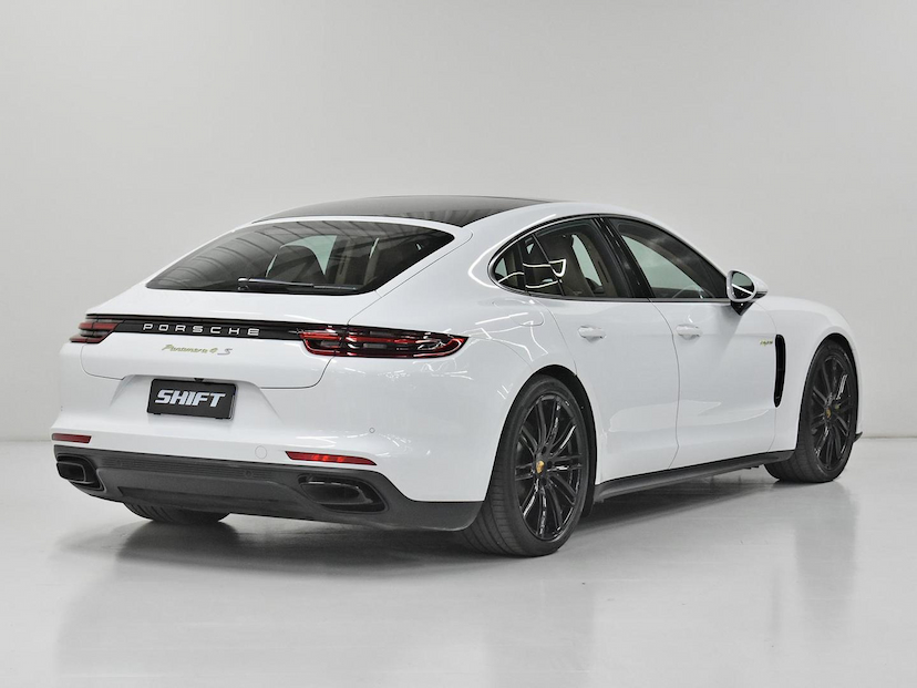 Foto do veículo PORSCHE PANAMERA  4 E-HYBRID 2018 21.295 KM 485.000,00