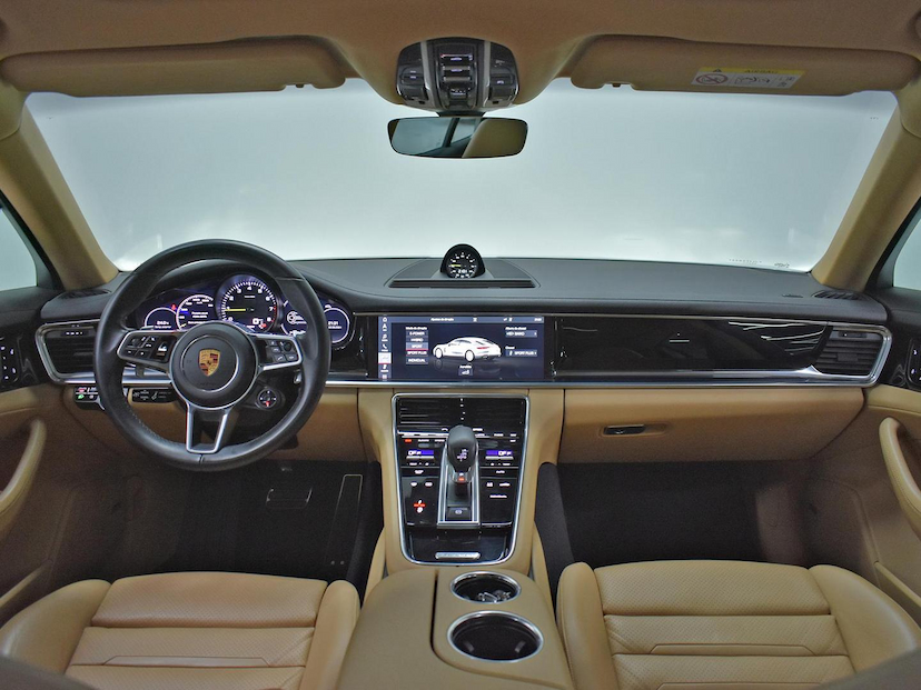 Foto do veículo PORSCHE PANAMERA  4 E-HYBRID 2018 21.295 KM 485.000,00