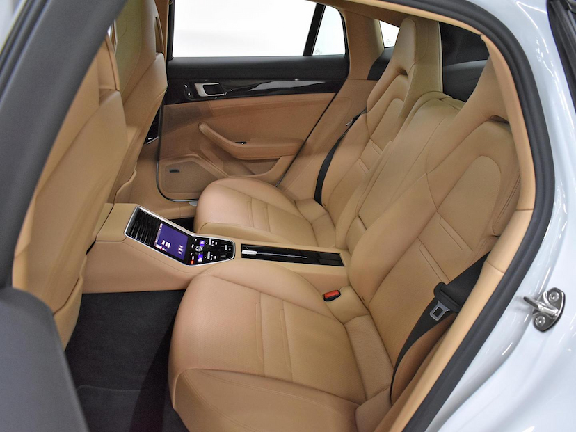 Foto do veículo PORSCHE PANAMERA  4 E-HYBRID 2018 21.295 KM 485.000,00