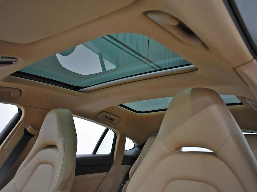 Foto do veículo PORSCHE PANAMERA  4 E-HYBRID 2018 21.295 KM 485.000,00