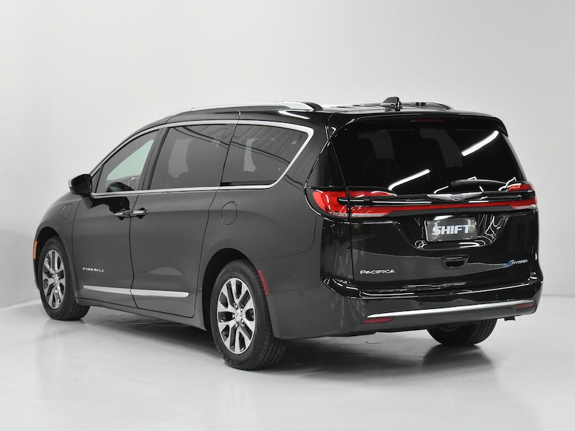 Foto do veículo CHRYSLER PACIFICA  PINNACLE HYBRID 3.6 V6 287 CV 2022 17.675 KM 565.000,00