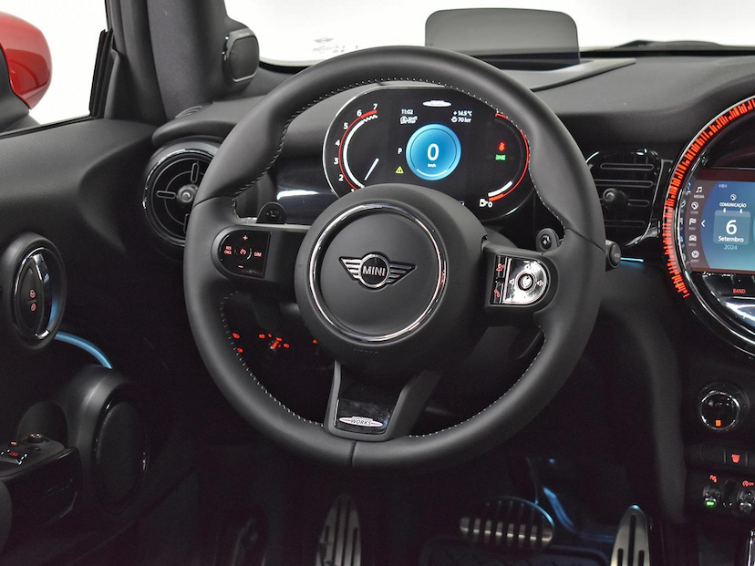 Foto do veículo MINI JOHN COOPER WORKS COOPER HATCH JCW 3P 2024 162 KM 290.000,00