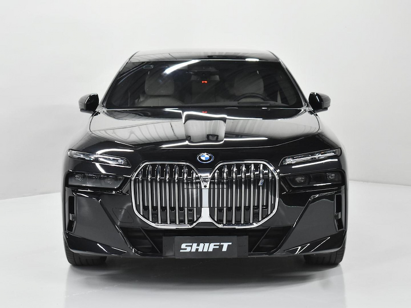 Foto do veículo BMW I7  XDRIVE 60 M SPORT AUT. (ELÉTRICO) 2024 10.806 KM 980.000,00