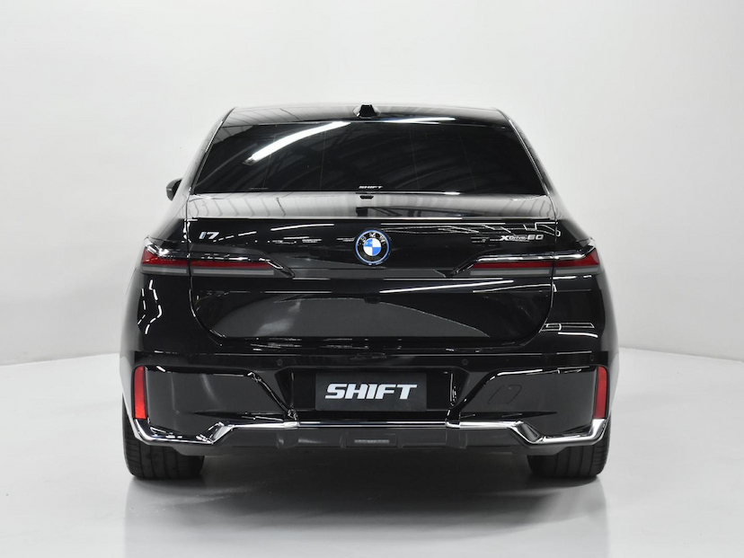 Foto do veículo BMW I7  XDRIVE 60 M SPORT AUT. (ELÉTRICO) 2024 10.806 KM 980.000,00