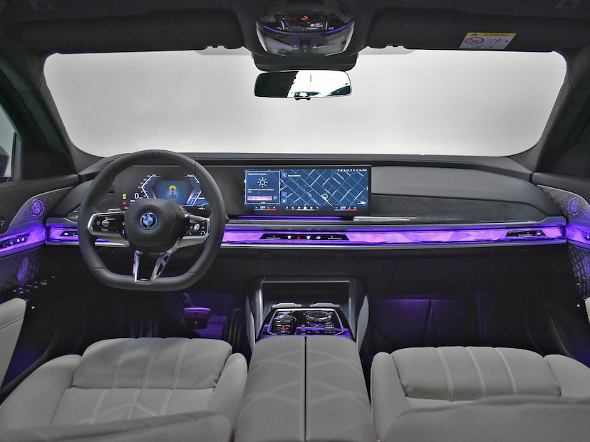 Foto do veículo BMW I7  XDRIVE 60 M SPORT AUT. (ELÉTRICO) 2024 10.806 KM 980.000,00
