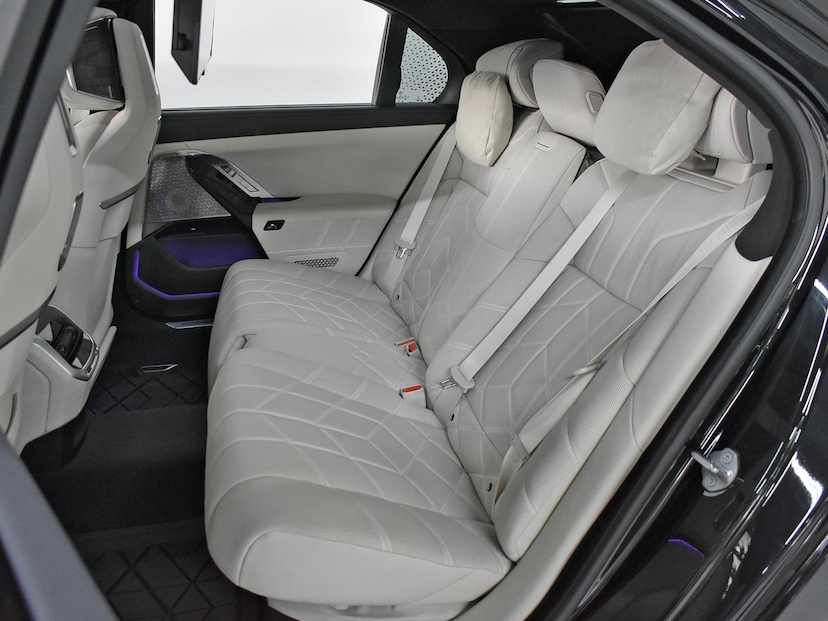Foto do veículo BMW I7  XDRIVE 60 M SPORT AUT. (ELÉTRICO) 2024 10.806 KM 980.000,00