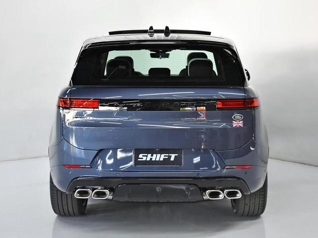 Foto do veículo LAND ROVER RANGE ROVER SP . FIRST. ED. 4.4 V8 TB 530CV AUT 2023 966 KM 1.090.000,00