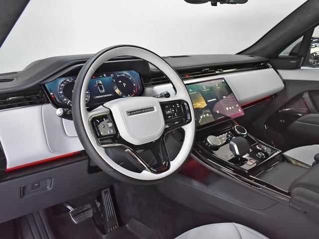 Foto do veículo LAND ROVER RANGE ROVER SP . FIRST. ED. 4.4 V8 TB 530CV AUT 2023 966 KM 1.090.000,00
