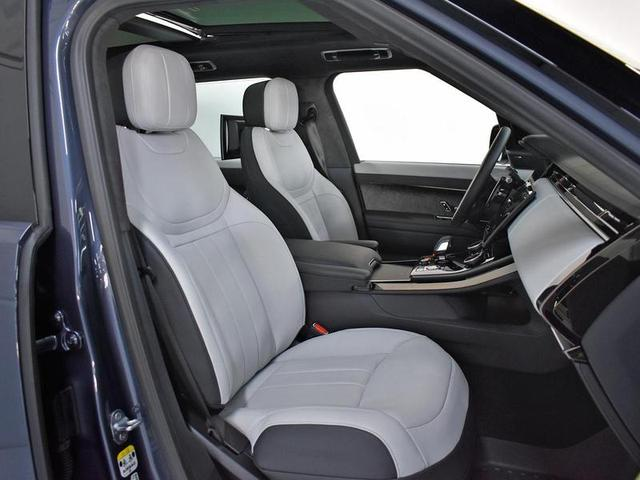 Foto do veículo LAND ROVER RANGE ROVER SP . FIRST. ED. 4.4 V8 TB 530CV AUT 2023 966 KM 1.090.000,00