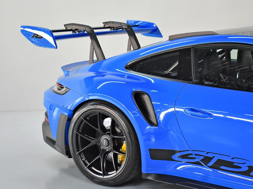 Foto do veículo PORSCHE 911  GT3 RS 2024 2.457 KM 3.850.000,00