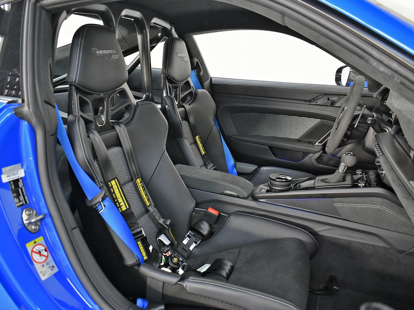 Foto do veículo PORSCHE 911  GT3 RS 2024 2.457 KM 3.850.000,00
