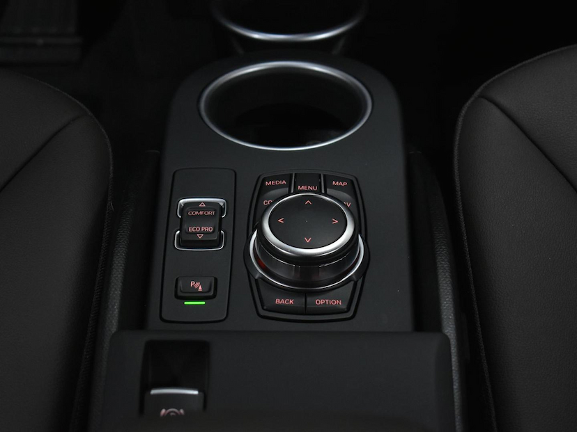 Foto do veículo BMW I3  BEV 170CV AUT. (ELÉTRICO) 2022 13.075 KM 179.000,00