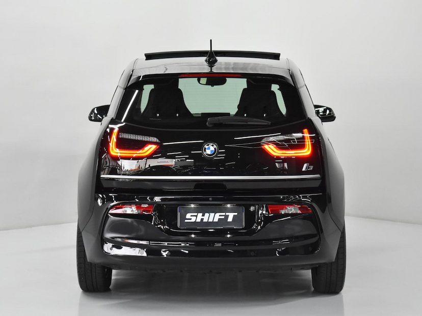 Foto do veículo BMW I3  BEV 170CV AUT. (ELÉTRICO) 2022 13.075 KM 179.000,00
