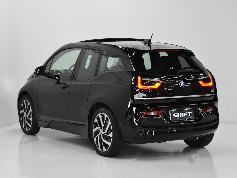Foto do veículo BMW I3  BEV 170CV AUT. (ELÉTRICO) 2022 13.075 KM 179.000,00