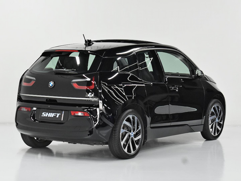 Foto do veículo BMW I3  BEV 170CV AUT. (ELÉTRICO) 2022 13.075 KM 179.000,00